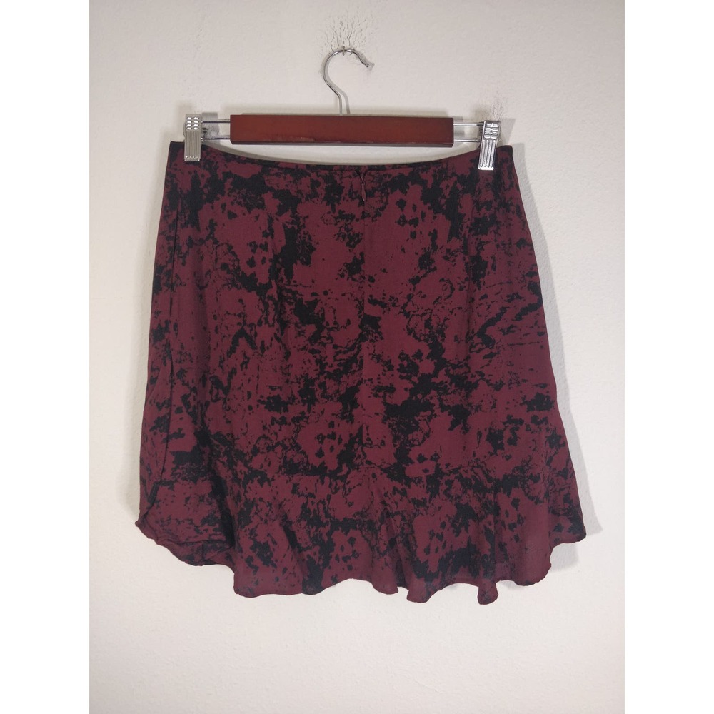 3/$20 Banana Republic Maroon Burgundy Black Ruffle Flare Mini Skirt Size 2 - Picture 4 of 9